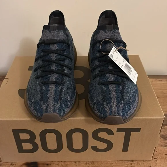 Yeezy 380 Covellite size 11